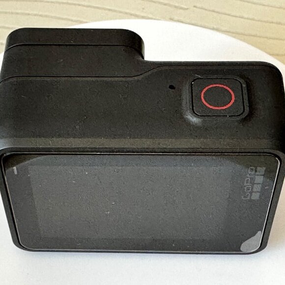 GoPro HERO7 Black 4K Waterproof Action Camera + Battery & Accessories Bundle - Picture 6 of 16